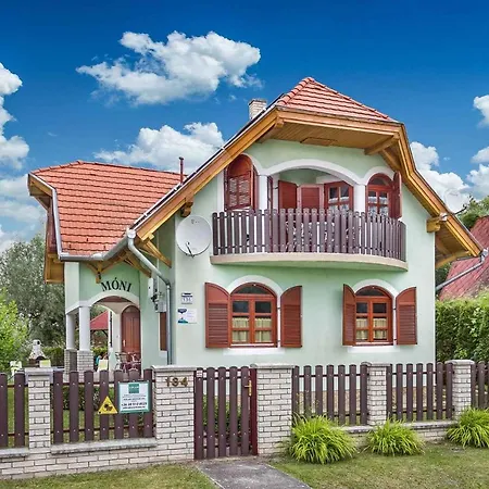 In Balatonmariafuerdo/balaton 19491 Holiday home Balatonmariafurdo