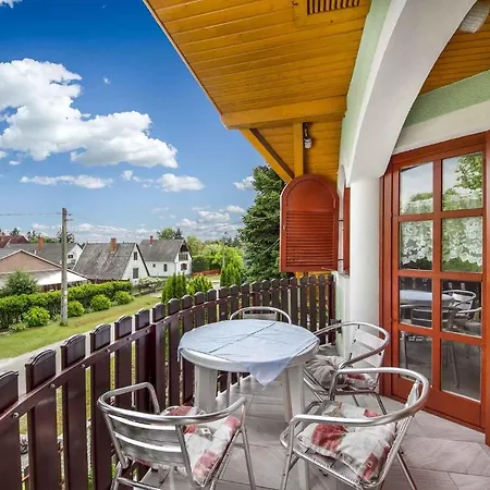 In Balatonmariafuerdo/balaton 19491 Holiday home *